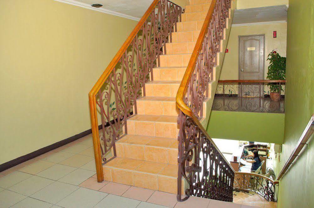 טאגבילראן סיטי El Portal Inn מראה חיצוני תמונה